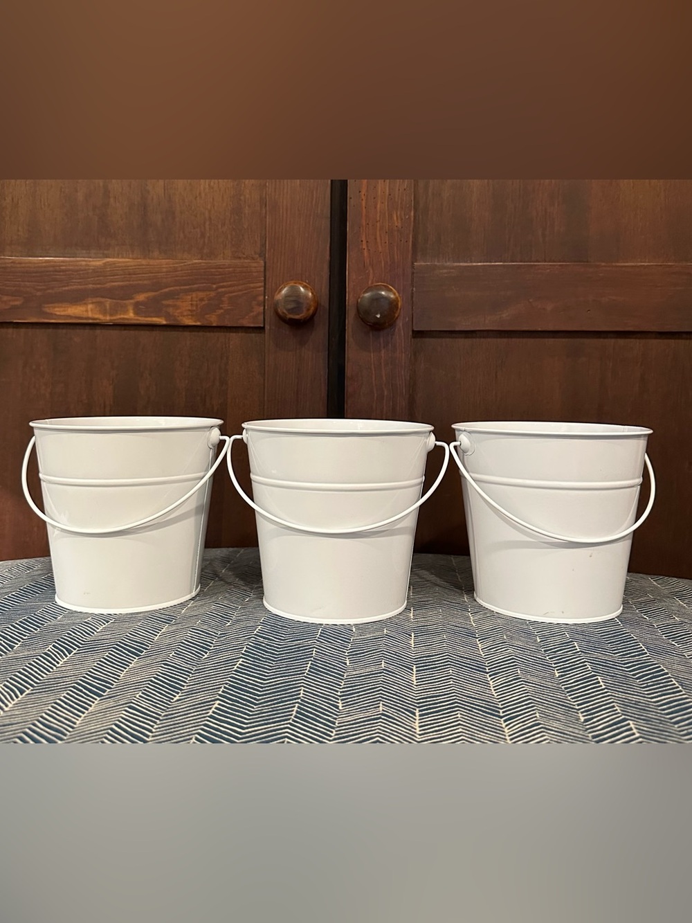 Set of 3 metal buckets with handles • white